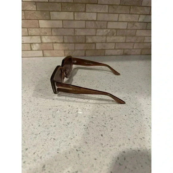 Dezi Sunglasses - Read the Room COLOR: ESPRESSO OAK / GREY FADED - Picture 4 of 6